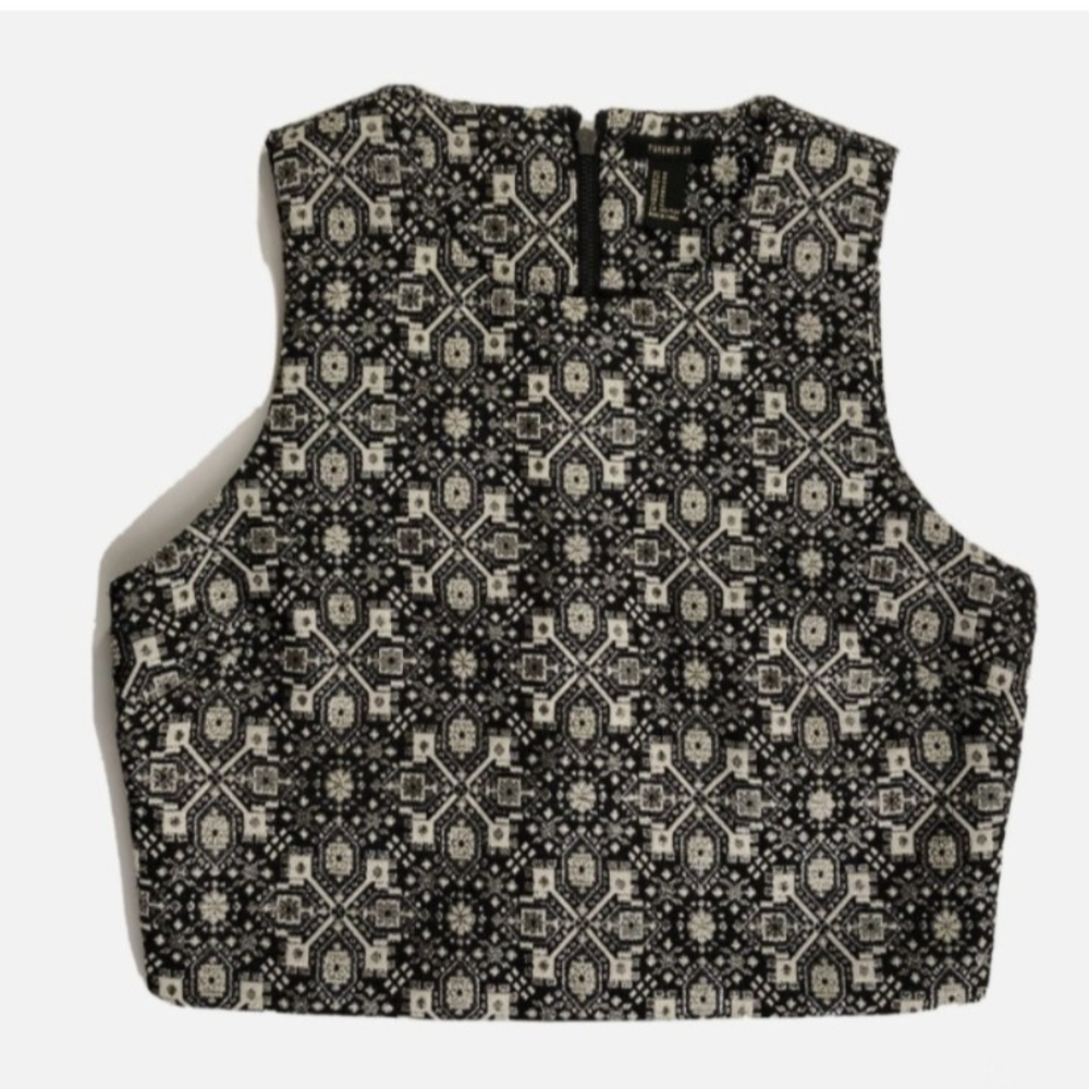 NWT - Forever 21 Women's Cropped Sleeveless Top